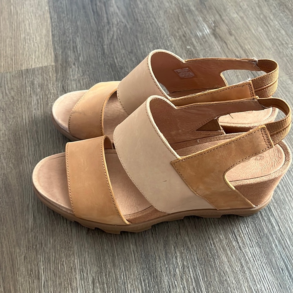 Sorel wedges. Only worn twice. Not outdoors. In excellent condition